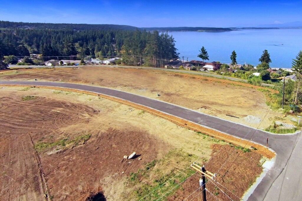 Property Photo: 2 Sunrise Estates Place WA 98282