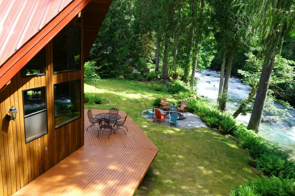 Property Photo:  64202 E Cascade Dr  WA 98267 