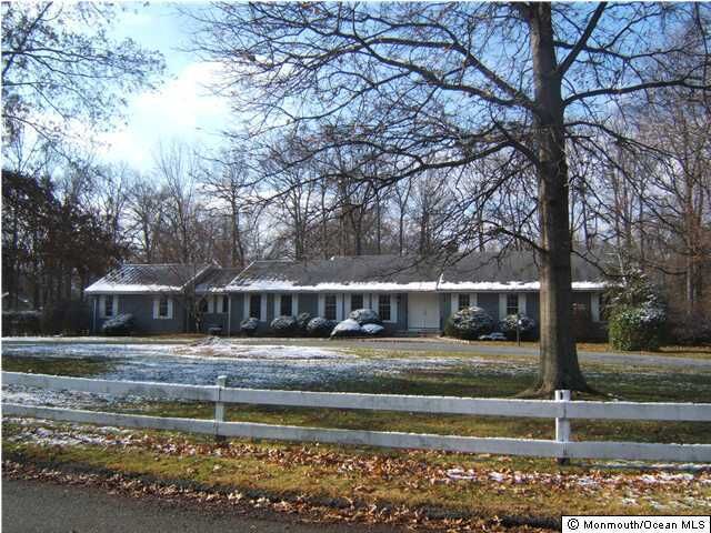 Property Photo:  20 Club Way  NJ 07760 