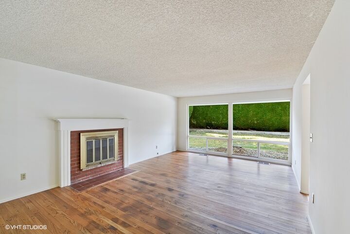 Property Photo:  821 171st Place NE  WA 98008 