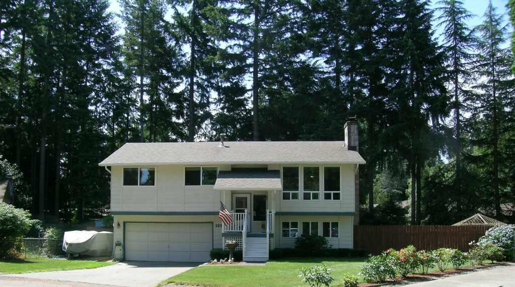 Property Photo:  3236 SE Devonshire Place  WA 98366 