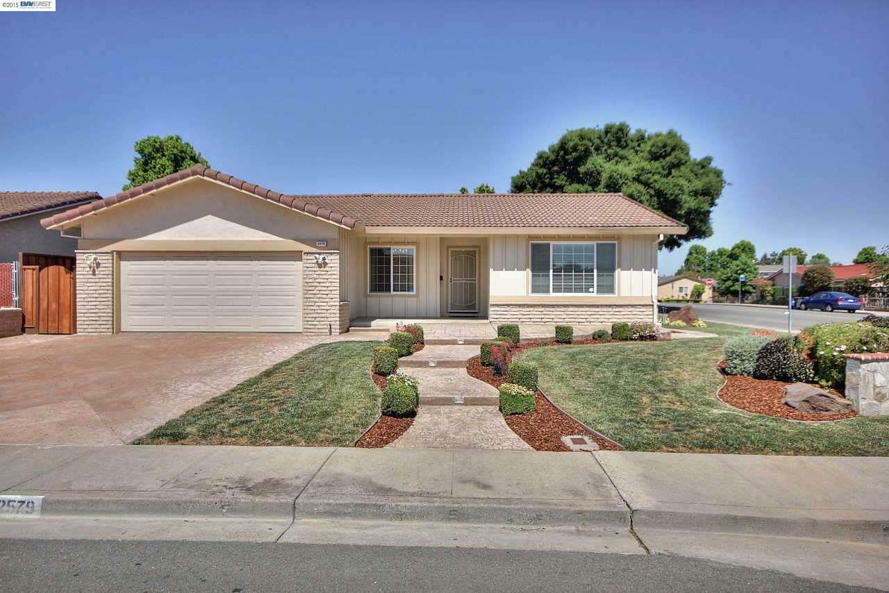 Property Photo:  2579 Windsor Ct  CA 94587 