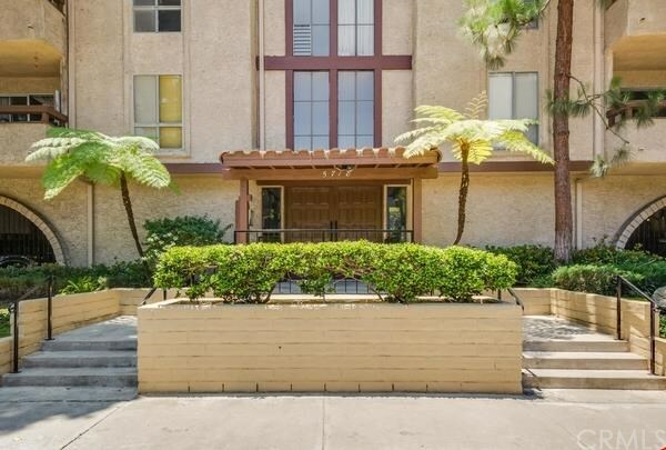 Property Photo:  5718 Ravenspur Drive 203  CA 90275 