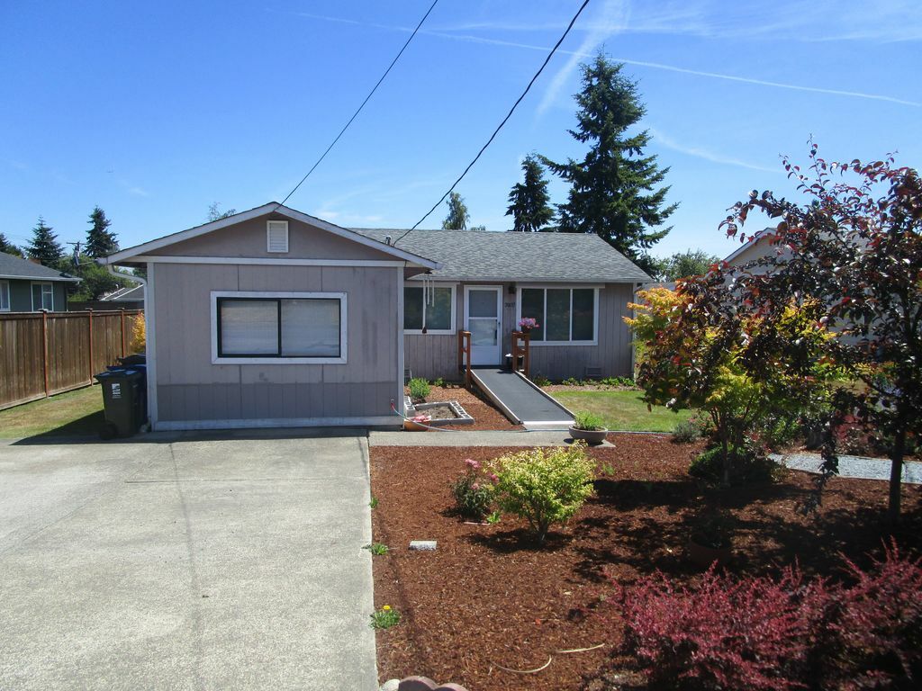 Property Photo:  3107 49th Ave NE  WA 98422 