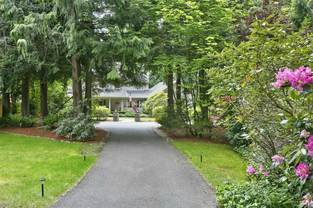 Property Photo: 12304 181st Dr SE WA 98290