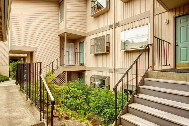 23001 Lakeview Dr 202  Mountlake Terrace WA 98043 photo