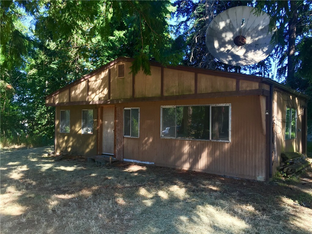 Property Photo: 9105 207th Ave E WA 98391