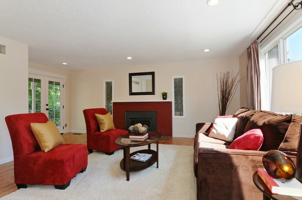 Property Photo: 4518 S Holly St WA 98118