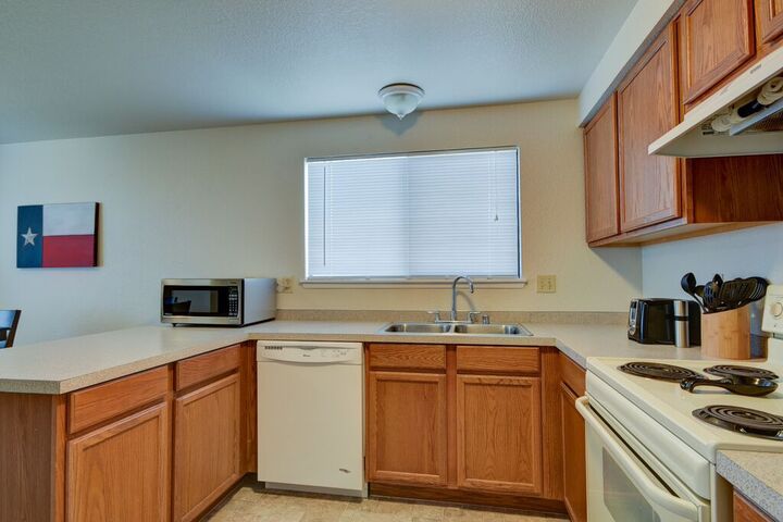 Property Photo:  455 S Oak Harbor Rd  WA 98277 