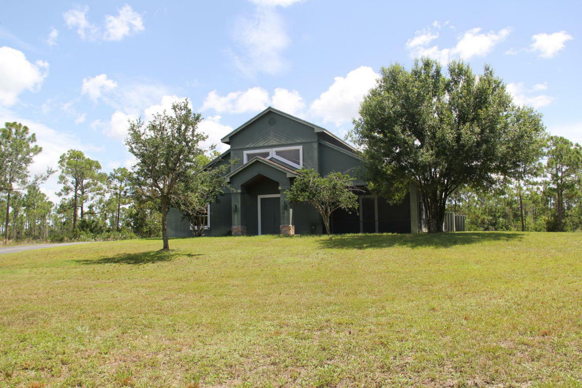 Property Photo:  1000 SE Ranch Road  FL 33478 