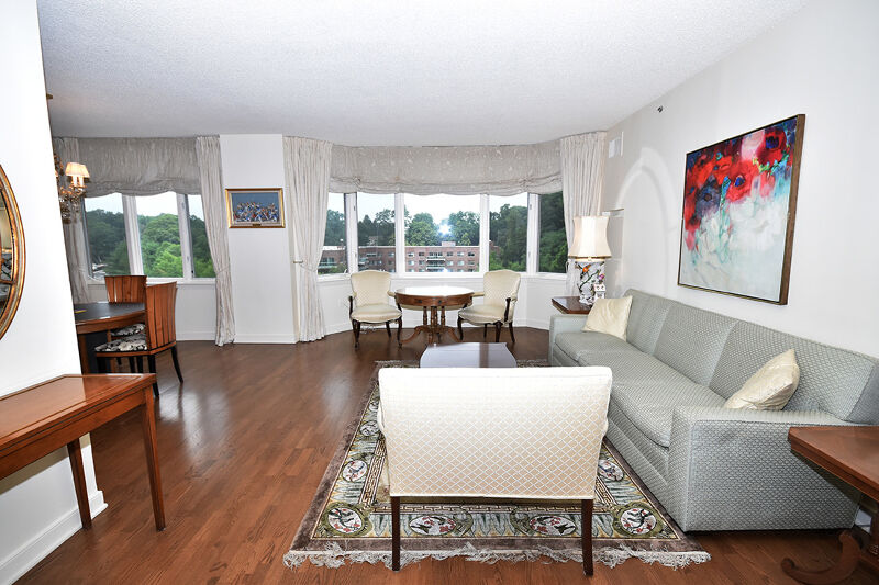 Property Photo: 616 S Orange Ave, 8G NJ 07040