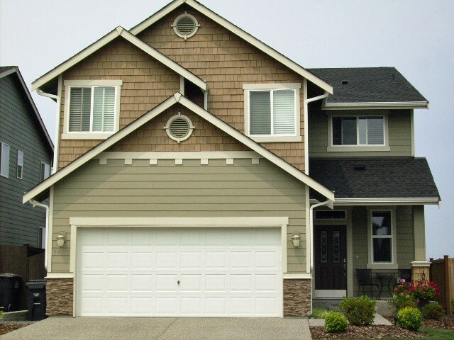 Property Photo:  8407 72nd Place NE  WA 98270 