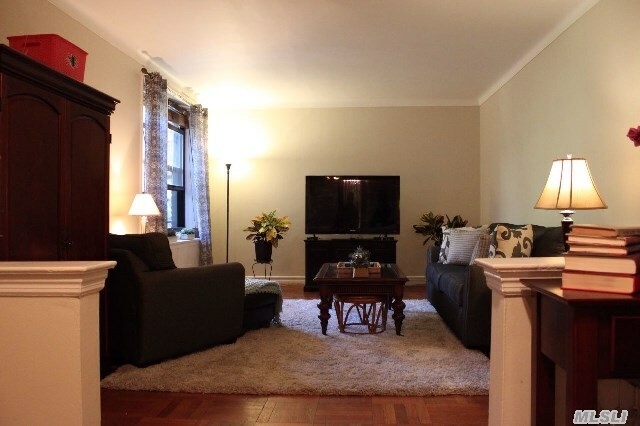 Property Photo:  84-51 Beverly Road 3P  NY 11415 