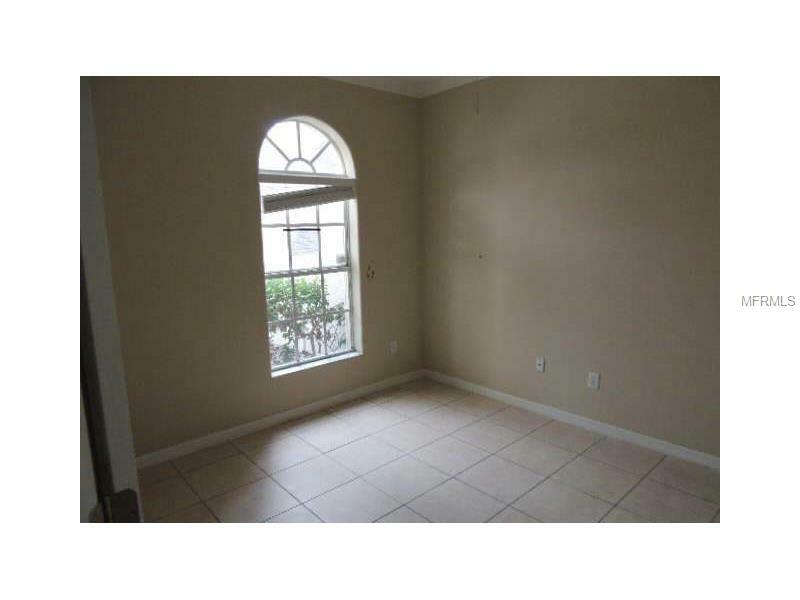Property Photo: 12536 Burgess Hill Drive FL 33579