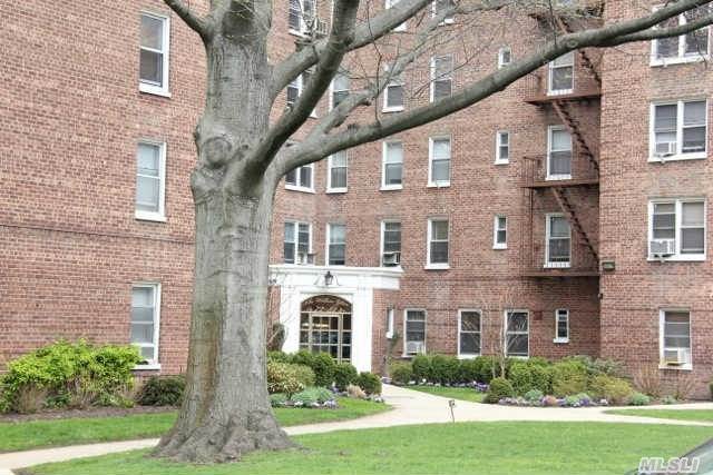 Property Photo: 72-81 113 St 6R NY 11375