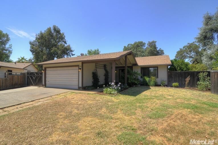 Property Photo:  11129 Gingerwood Way  CA 95670 