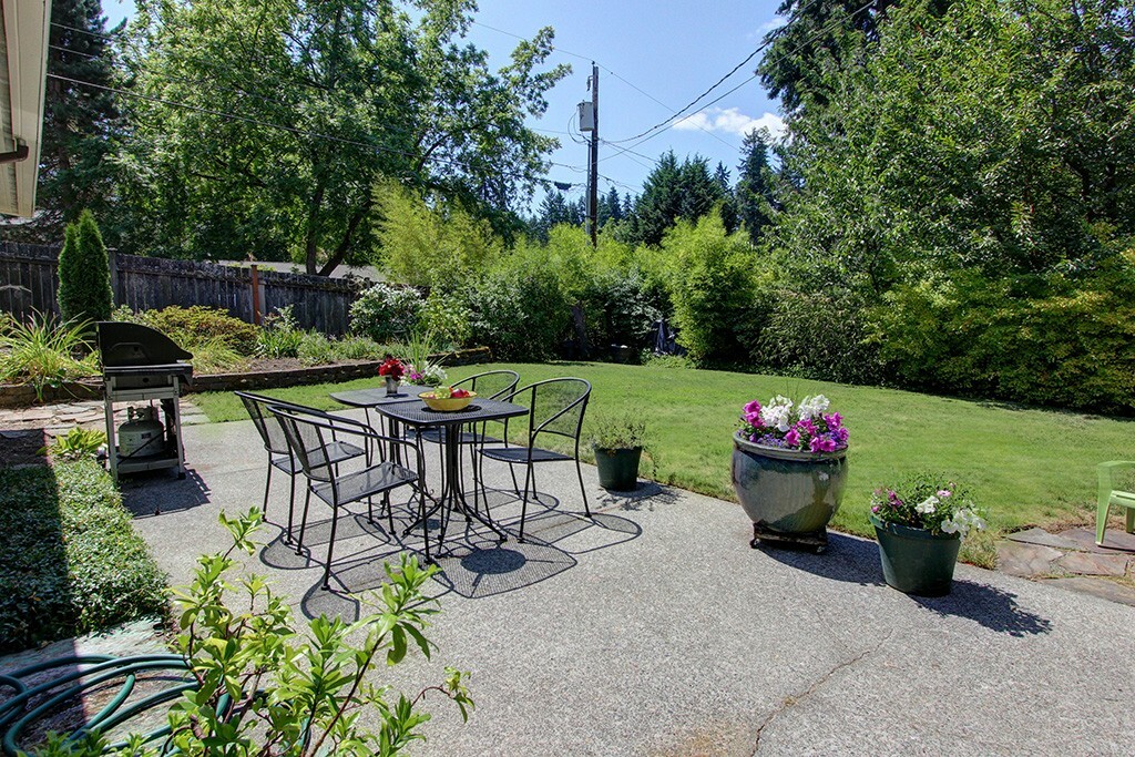 Property Photo:  15805 70th Ave NE  WA 98028 