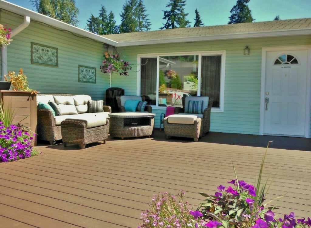 Property Photo:  110 219th Place SE  WA 98021 