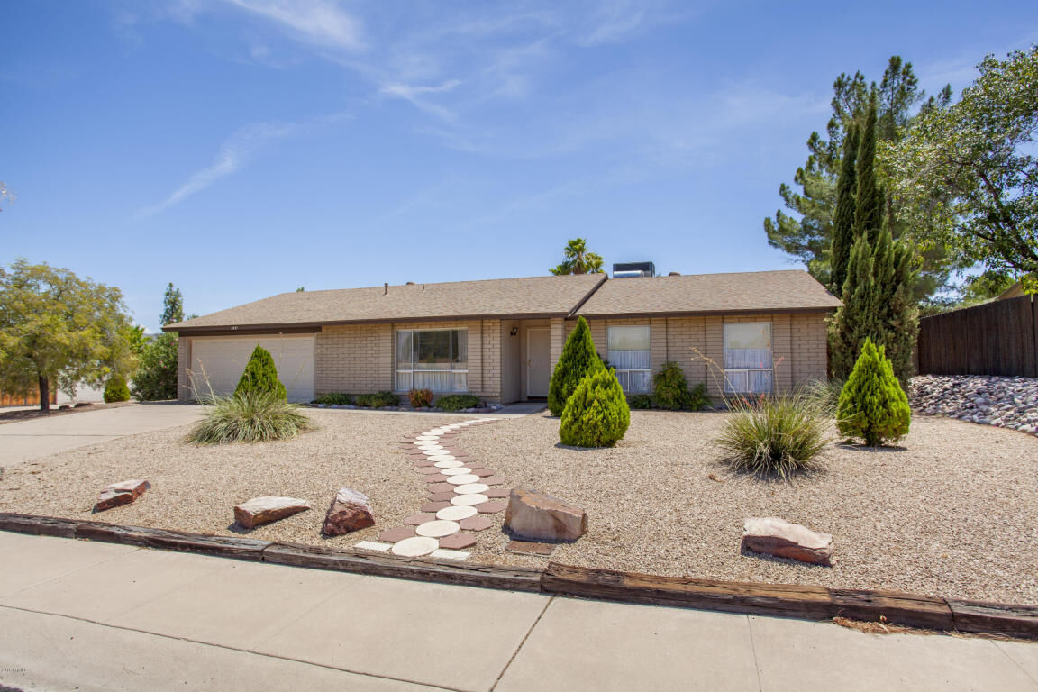 Property Photo:  2437 E Beryl Avenue  AZ 85028 