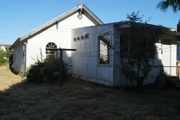 Property Photo:  1105 Harding Rd  WA 98520 