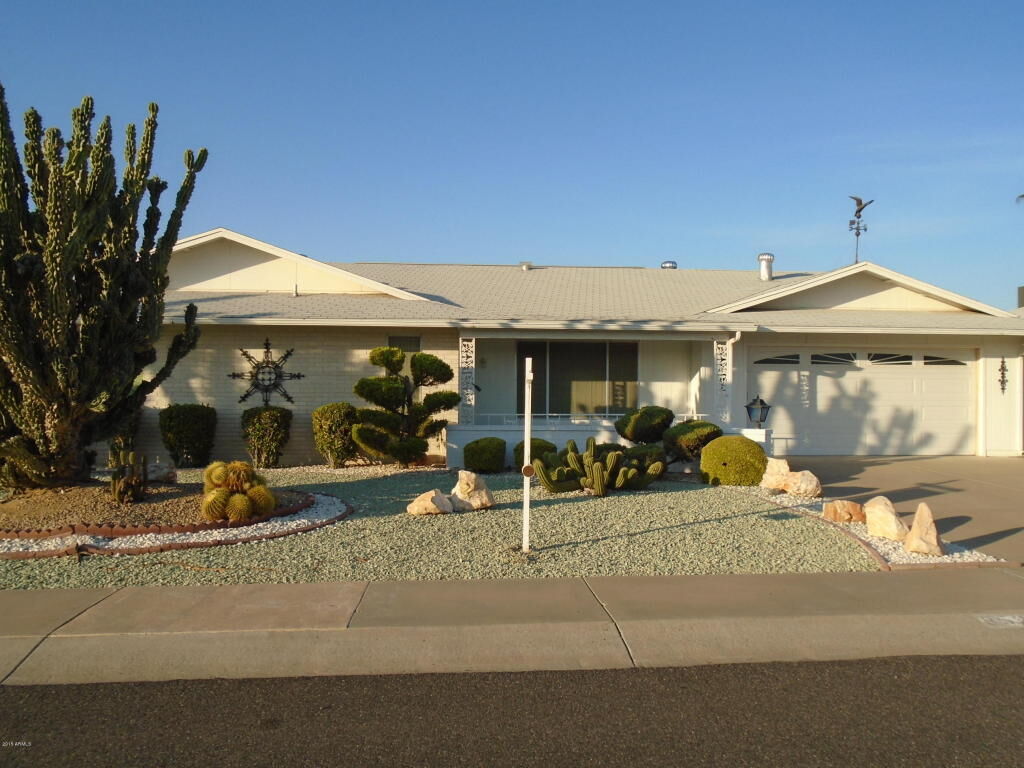 Property Photo: 9525 W Cottonwood Drive AZ 85373