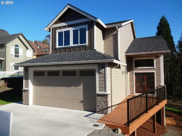 Property Photo:  1862 N Columbia Ridge Way  WA 98671 