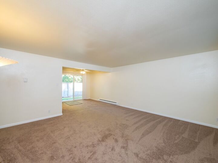 Property Photo:  840 211th Place NE  WA 98074 