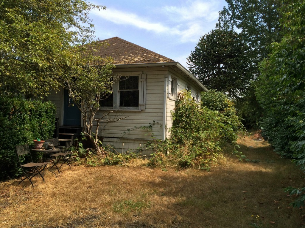 Property Photo:  256 Grow Ave NW  WA 98110 