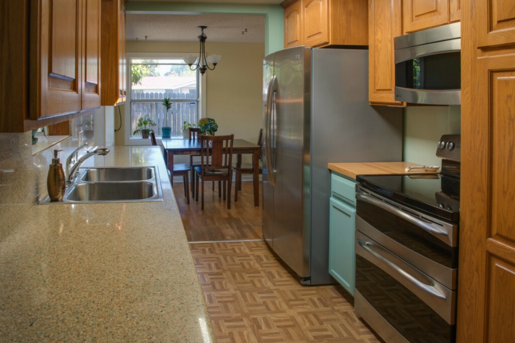Property Photo: 1502 SW 164th St WA 98166