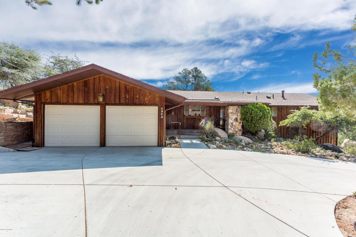 Property Photo: 2060 Forest Hills Road AZ 86303