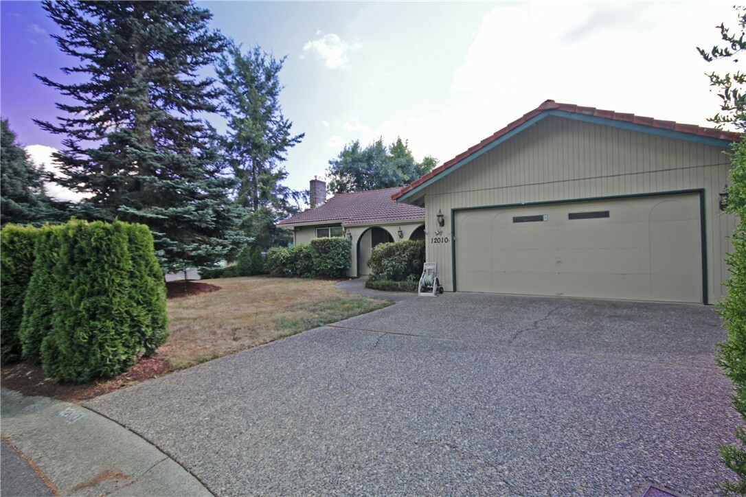 Property Photo:  12010 SE 250th Place  WA 98030 