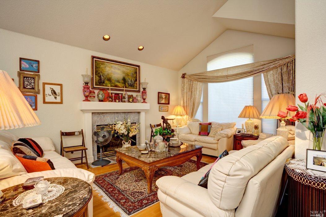 Property Photo:  30 Chula Vista Drive  CA 94901 
