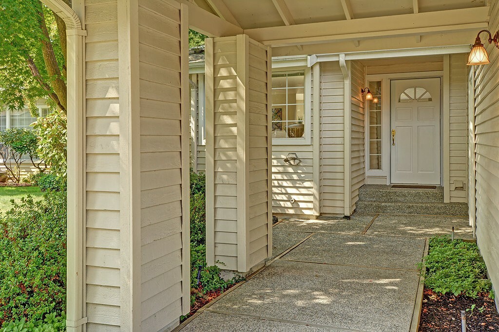 Property Photo: 6507 114th Ave SE WA 98006