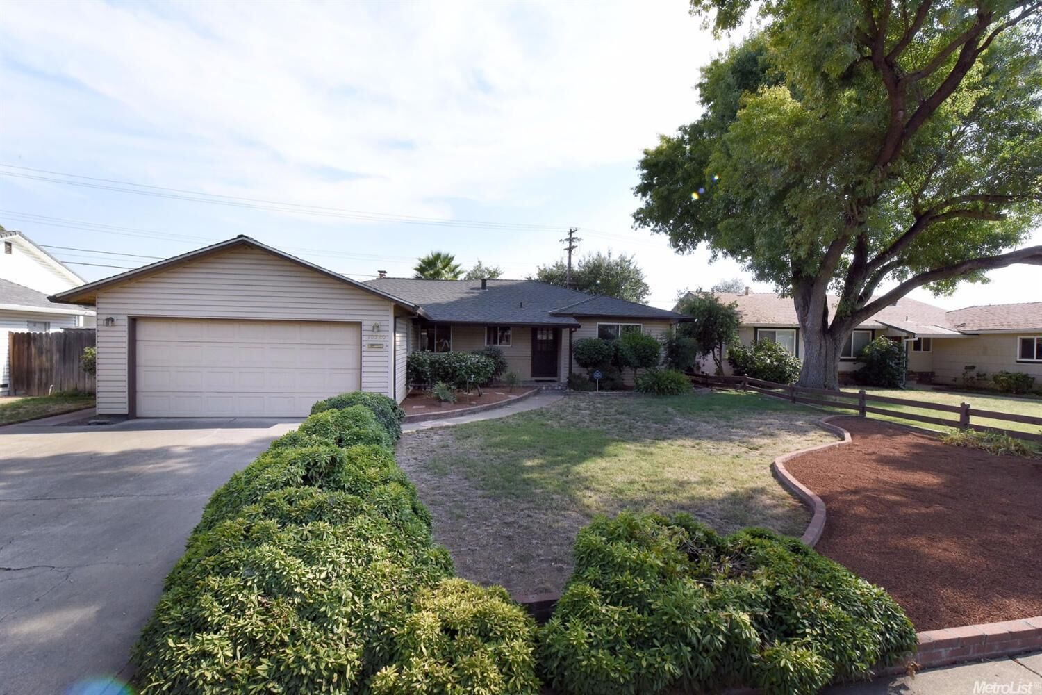 Property Photo: 10320 Malaga Way CA 95670
