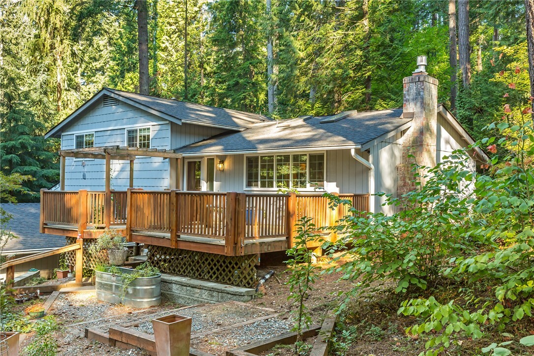 Property Photo: 18603 Butternut Rd WA 98037