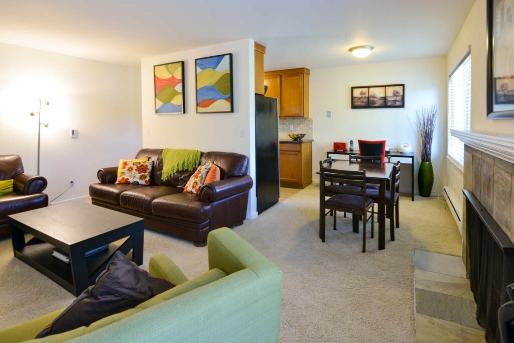 Property Photo: 14531 Dayton Ave N 8 WA 98133