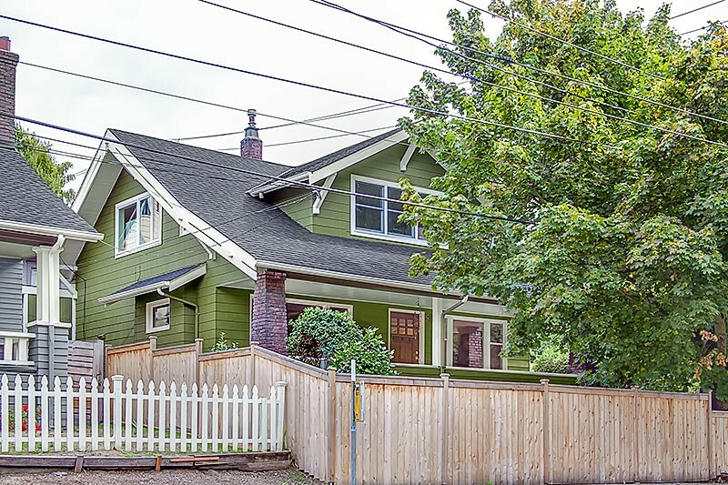 Property Photo:  1902 10th Ave W  WA 98119 