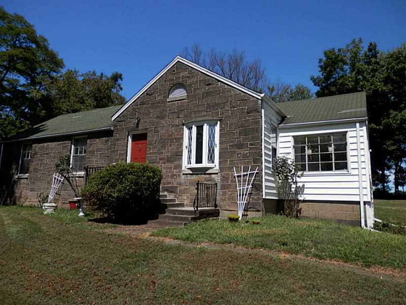 Property Photo:  657 Beatty Road  PA 15146 