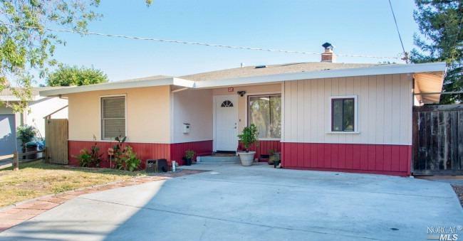 Property Photo:  37 Huntington Way  CA 94952 