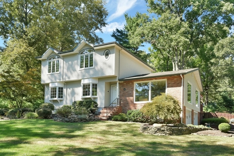 Property Photo:  4 Southview Rd  NJ 07869 