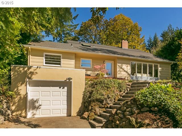 Property Photo:  1630 SW Highland Pkwy  OR 97221 