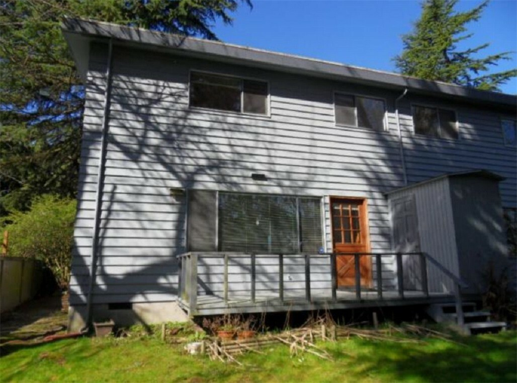 Property Photo:  9534 8th Ave NW  WA 98117 