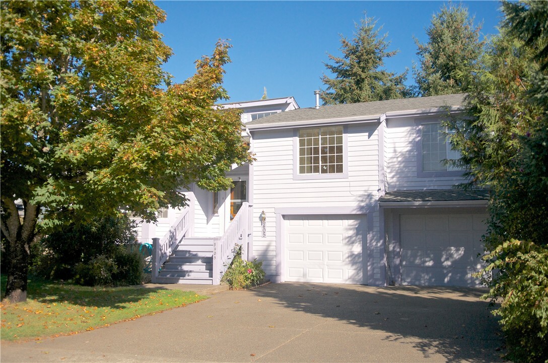 Property Photo:  5405 Craney Ct SE  WA 98503 