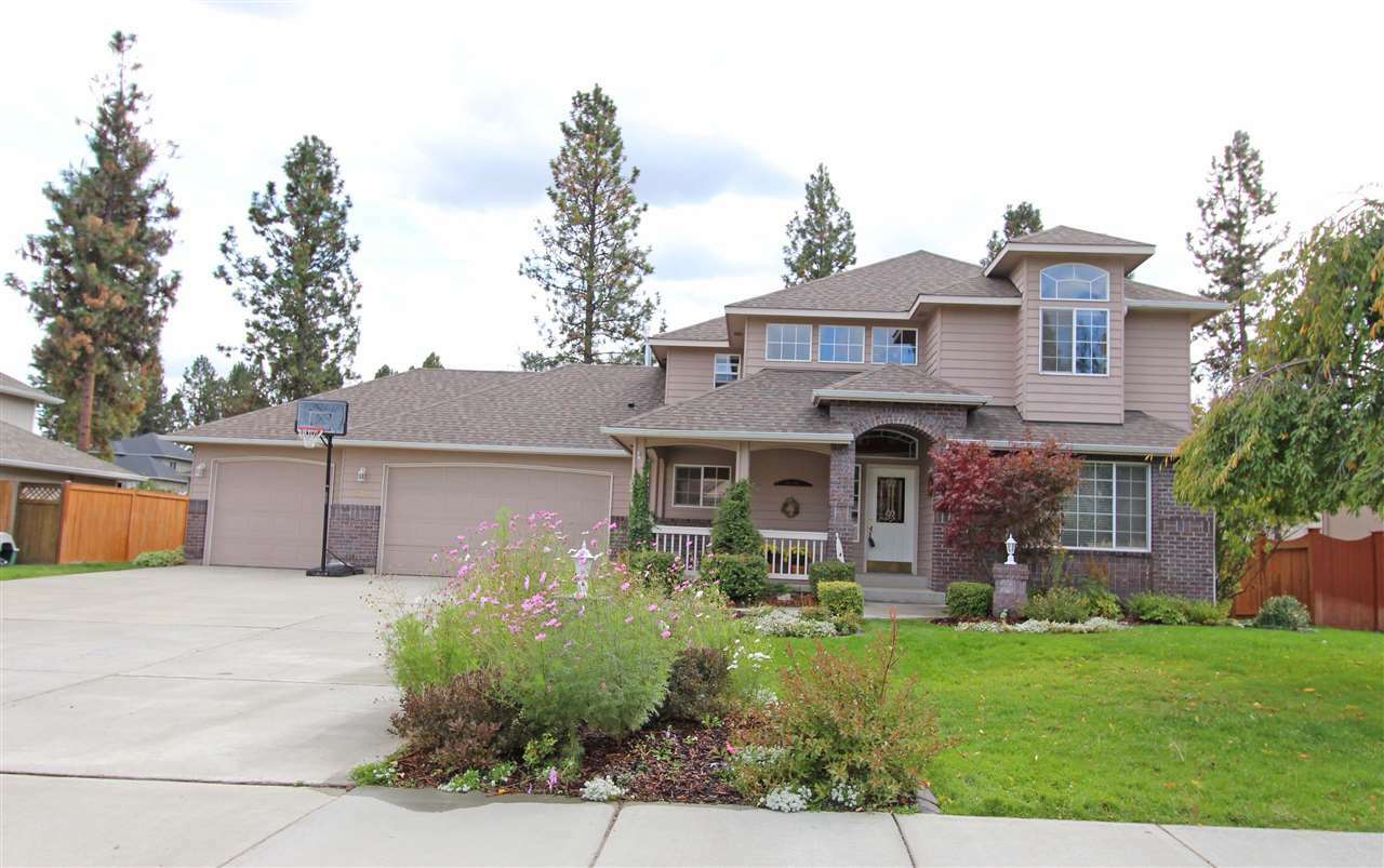 Property Photo: 720 E Huron Dr WA 99208