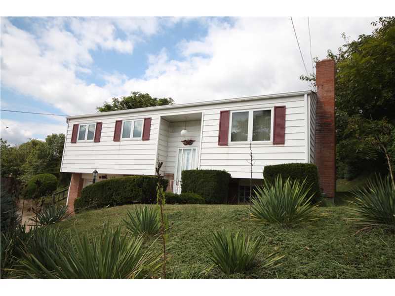 Property Photo:  226 Magnolia Street  PA 15120 