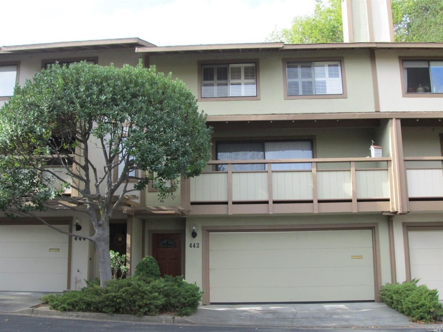 Property Photo:  442 Sylvia Way  CA 94903 