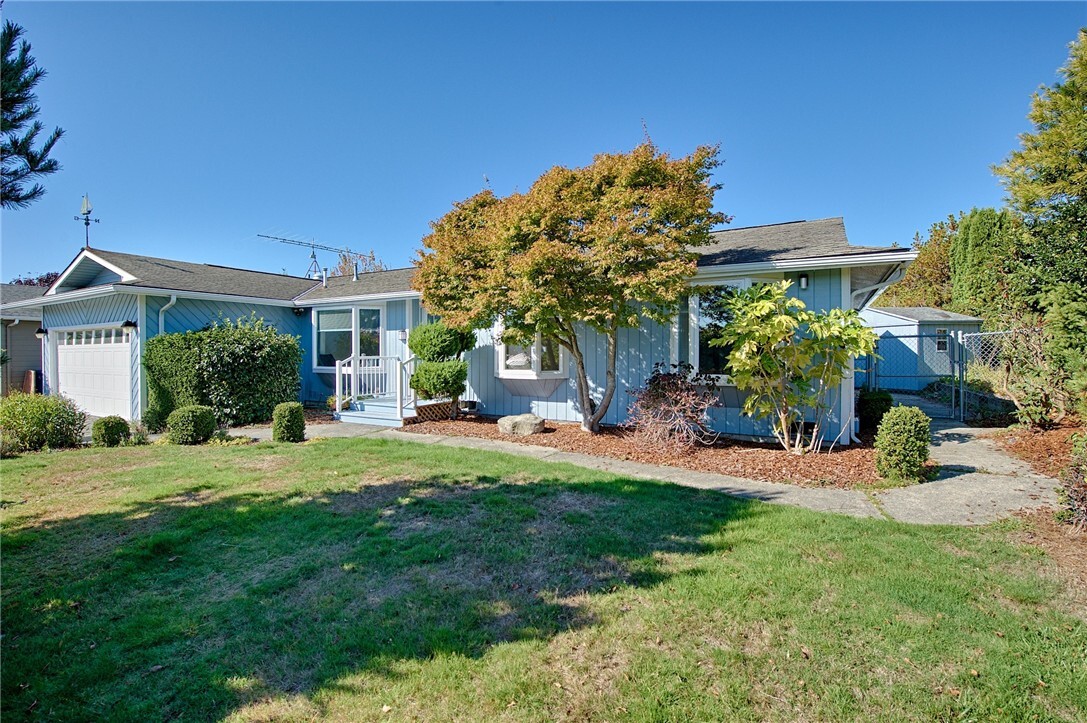 Property Photo:  5610 Rosario Wy  WA 98221 