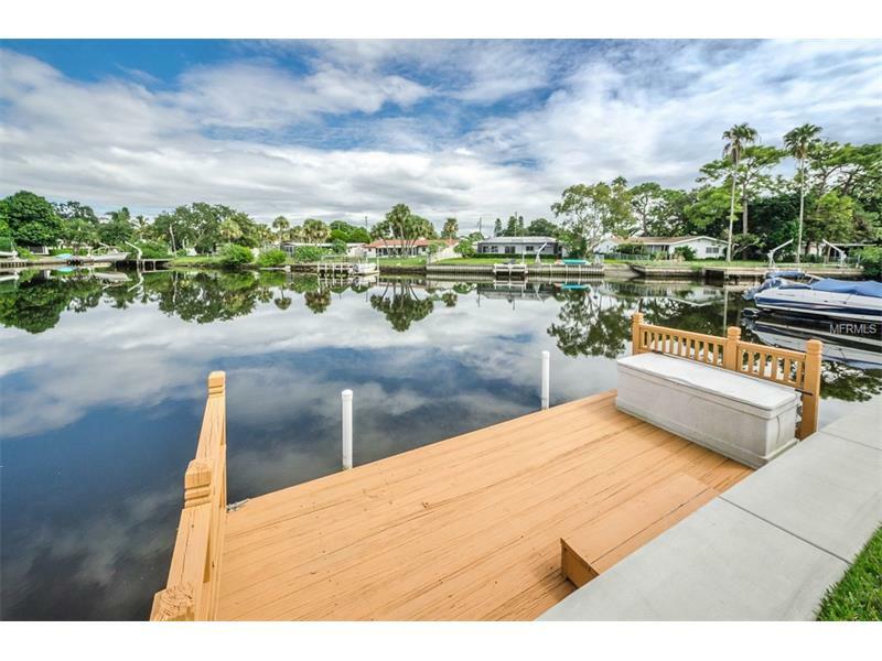 Property Photo:  4713 Dover Street NE  FL 33703 