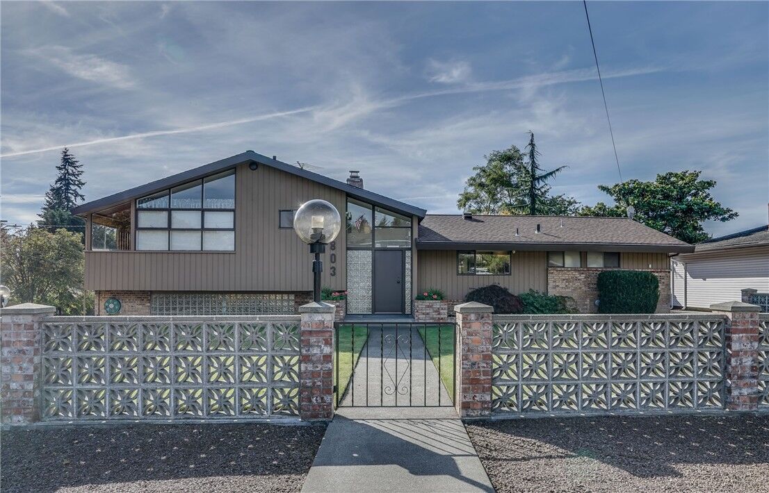 Property Photo:  1803 NW 204th St  WA 98177 