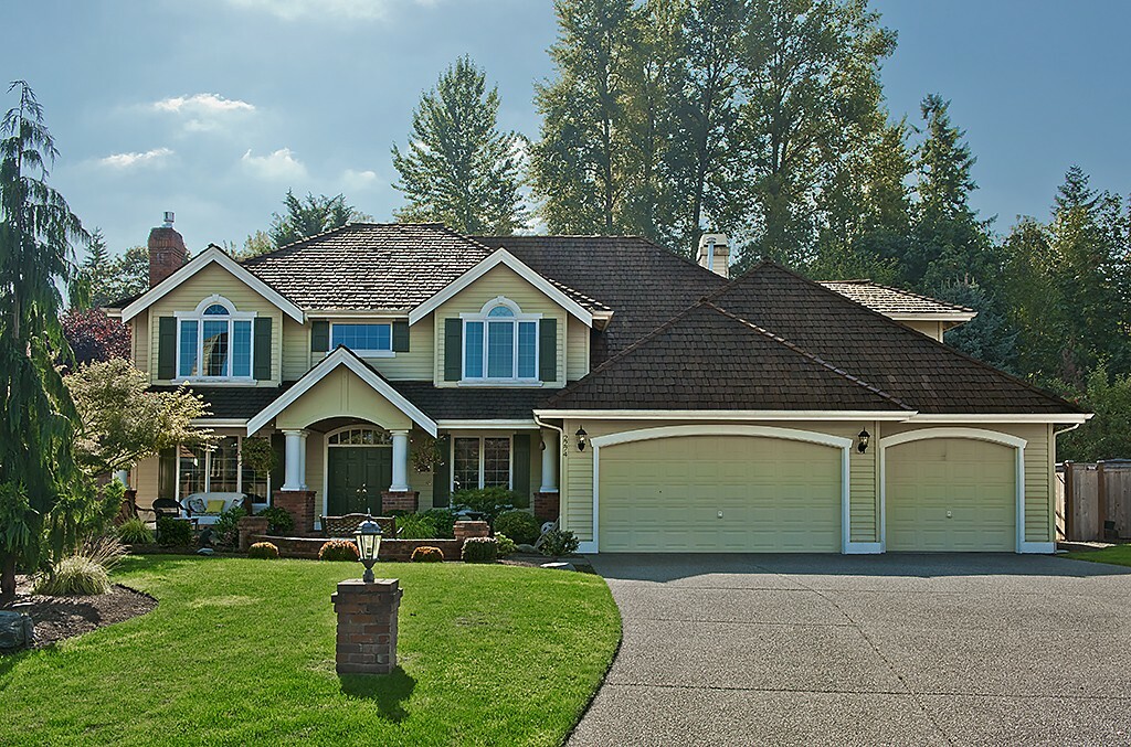 Property Photo: 2274 270th Ct SE WA 98075
